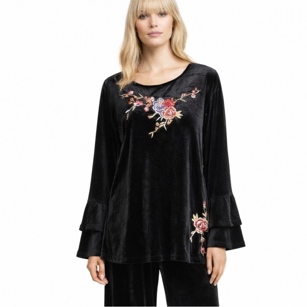 Calessa Black Velvet Top M Embroidered Tunic Whimigoth Dark Romantic Goth